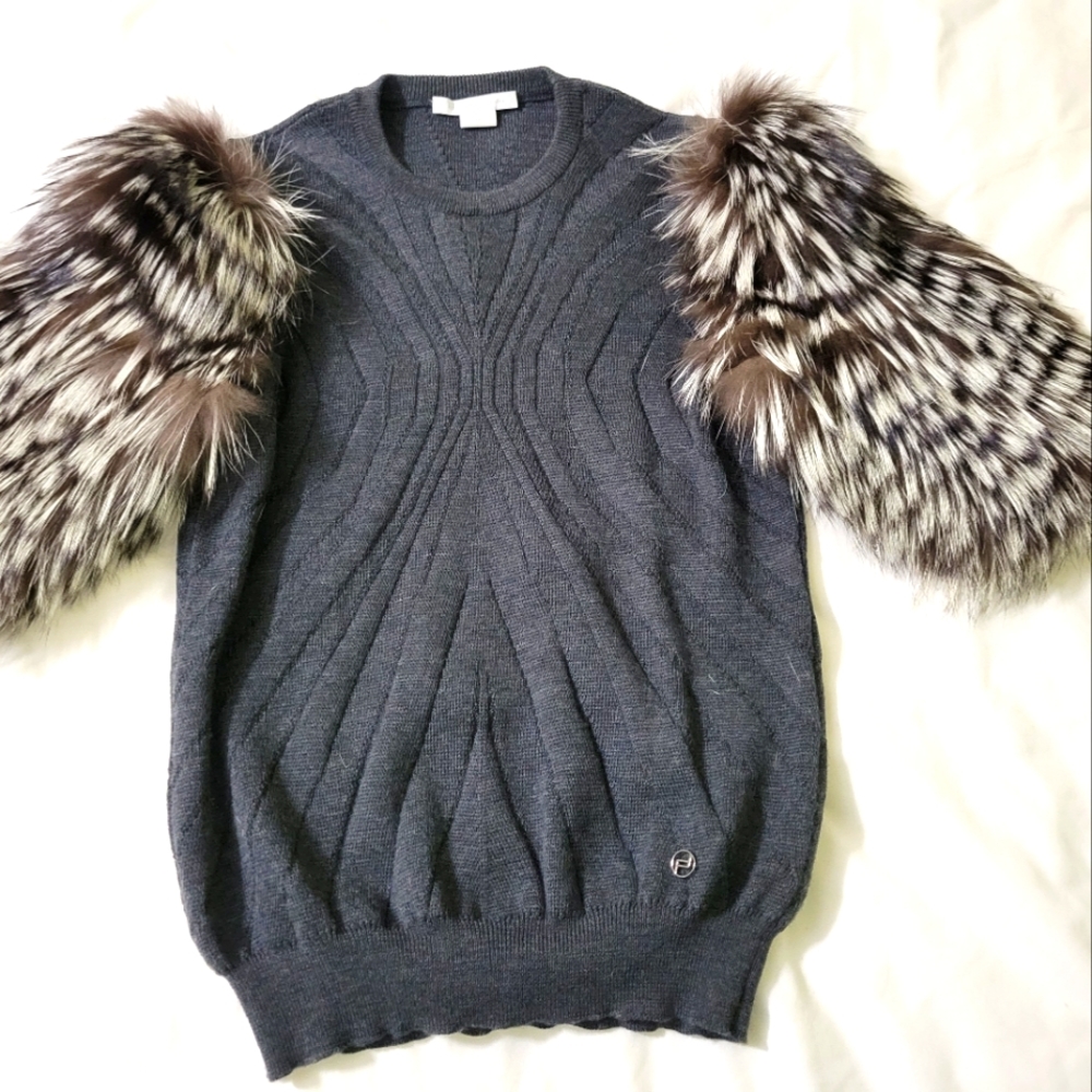 PORSHE DESIGNE POLLOVER with  removable fur sleeves Size M